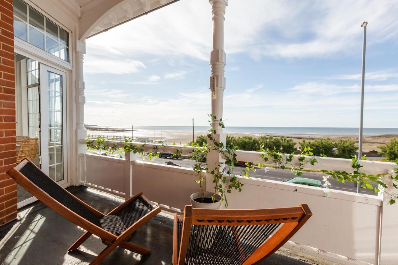 A View Of The Bay- Panoramic Sea Views- Sleeps 4 Apartment Westgate-on-Sea Ngoại thất bức ảnh